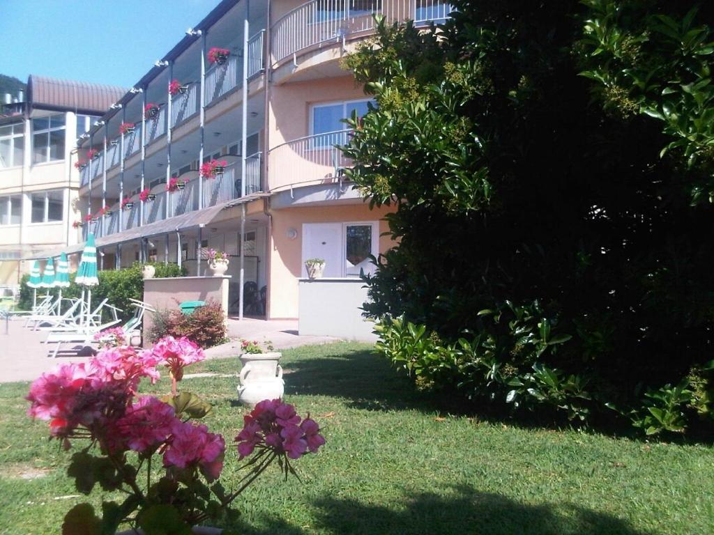 Hotel Ala Bianca Ameglia Eksteriør billede